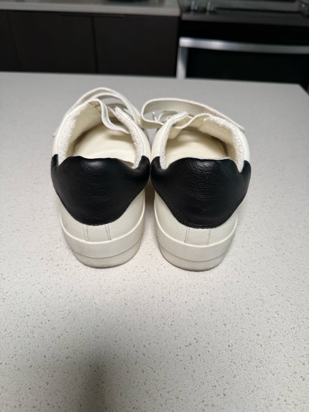 DV by Dolce Vita Hook Casual Sneakers - Picture 2 of 4